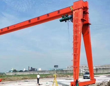企業(yè)搬遷廠房鋼絲繩電動葫蘆設(shè)備注意事項(xiàng)